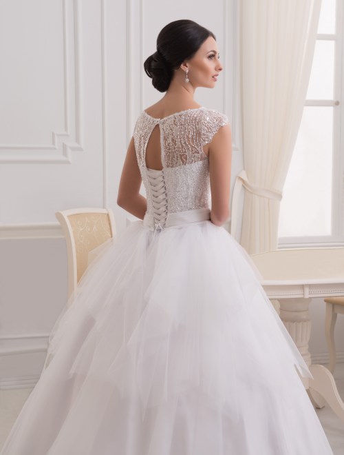 https://elisebride.ro/images/stories/virtuemart/product/VWD_RM_17_c.jpg