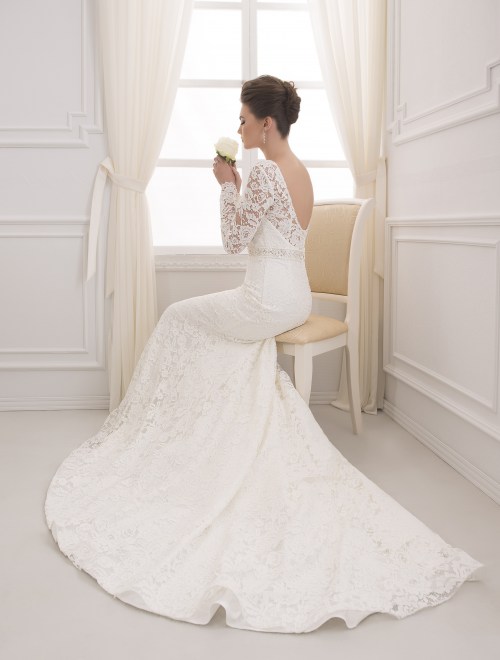 https://elisebride.ro/images/stories/virtuemart/product/VWD_RM_21_b32.jpg