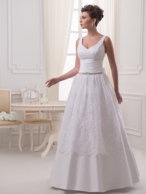 https://elisebride.ro/images/stories/virtuemart/product/VWD_RM_25_b81.jpg