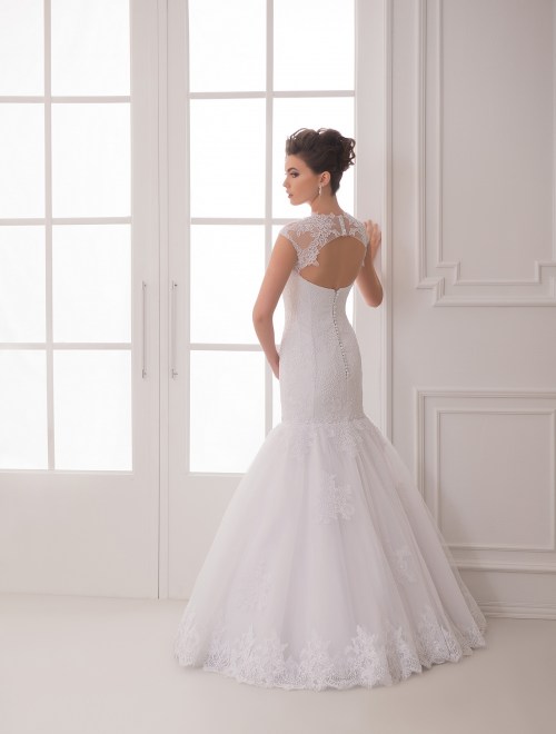https://elisebride.ro/images/stories/virtuemart/product/VWD_RM_26_c.jpg