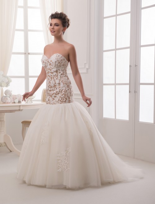 https://elisebride.ro/images/stories/virtuemart/product/VWD_RM_32_b.jpg