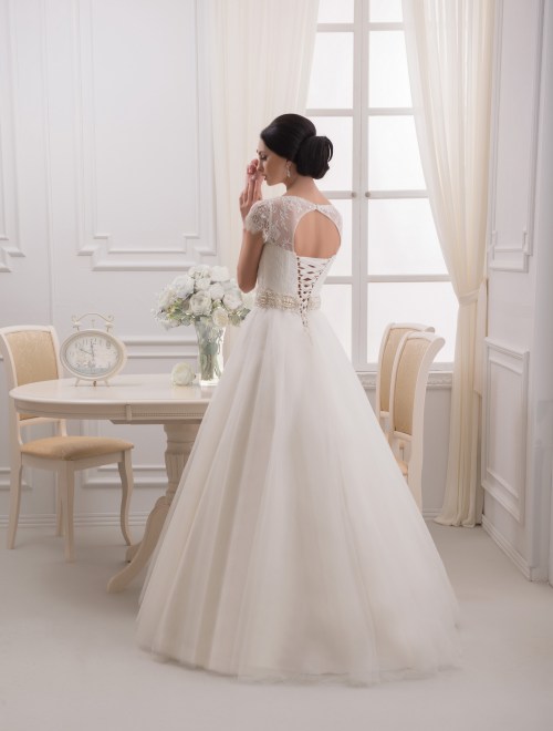 https://elisebride.ro/images/stories/virtuemart/product/VWD_RM_36_c.jpg