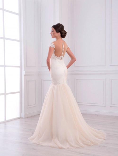 https://elisebride.ro/images/stories/virtuemart/product/VWD_TM_01_c.jpg