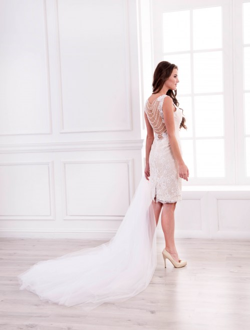 https://elisebride.ro/images/stories/virtuemart/product/VWD_TM_03_c.jpg