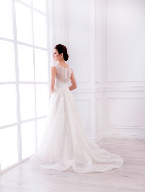 https://elisebride.ro/images/stories/virtuemart/product/VWD_TM_05_c65.jpg