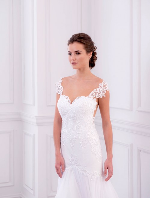 https://elisebride.ro/images/stories/virtuemart/product/VWD_TM_07_b.jpg
