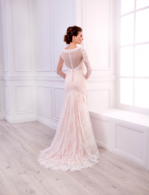 https://elisebride.ro/images/stories/virtuemart/product/VWD_TM_13_c.jpg