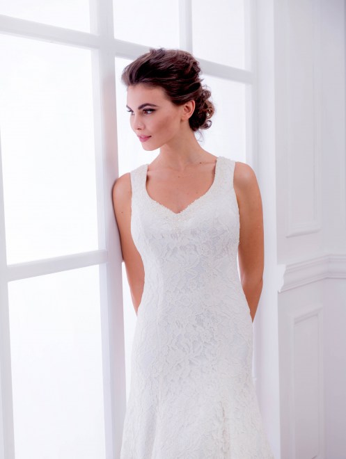 https://elisebride.ro/images/stories/virtuemart/product/VWD_TM_16_b.jpg