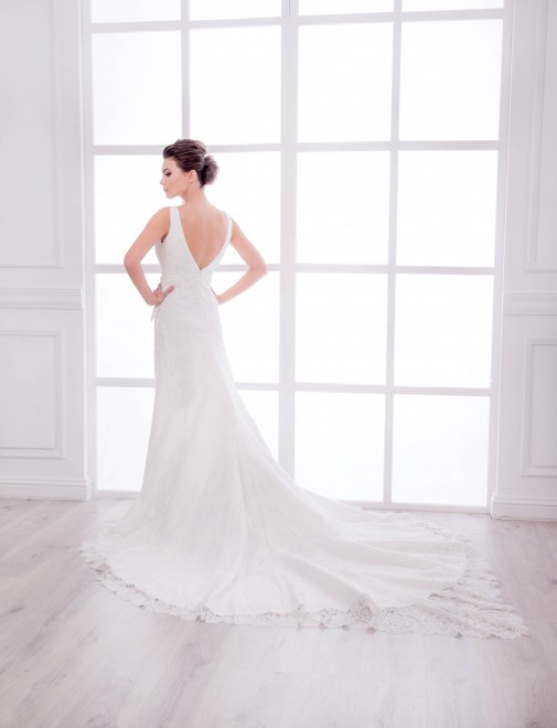 https://elisebride.ro/images/stories/virtuemart/product/VWD_TM_21_c.jpg