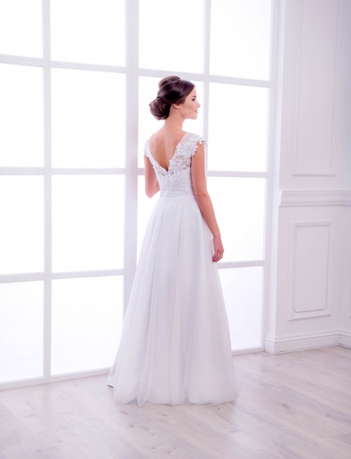 https://elisebride.ro/images/stories/virtuemart/product/VWD_TM_22_c.jpg
