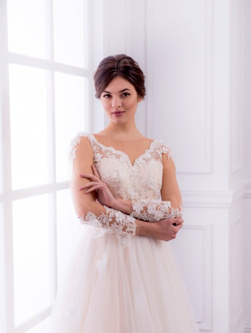 https://elisebride.ro/images/stories/virtuemart/product/VWD_TM_23_b.jpg