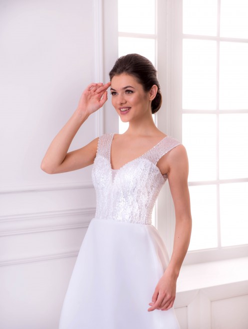 https://elisebride.ro/images/stories/virtuemart/product/VWD_TM_25_b.jpg