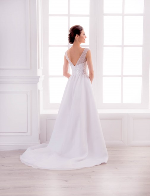 https://elisebride.ro/images/stories/virtuemart/product/VWD_TM_25_c.jpg