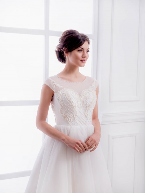 https://elisebride.ro/images/stories/virtuemart/product/VWD_TM_28_b.jpg