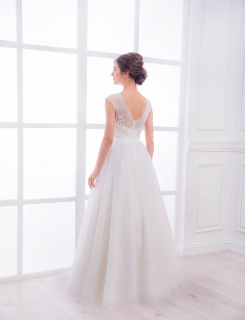 https://elisebride.ro/images/stories/virtuemart/product/VWD_TM_28_c.jpg