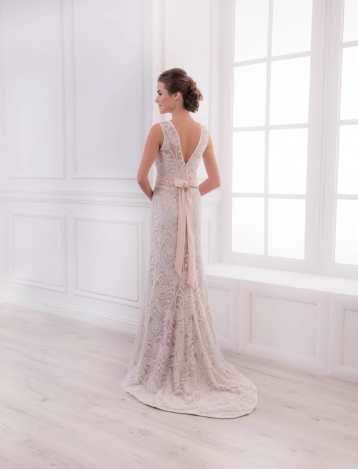 https://elisebride.ro/images/stories/virtuemart/product/VWD_TM_35_c.jpg