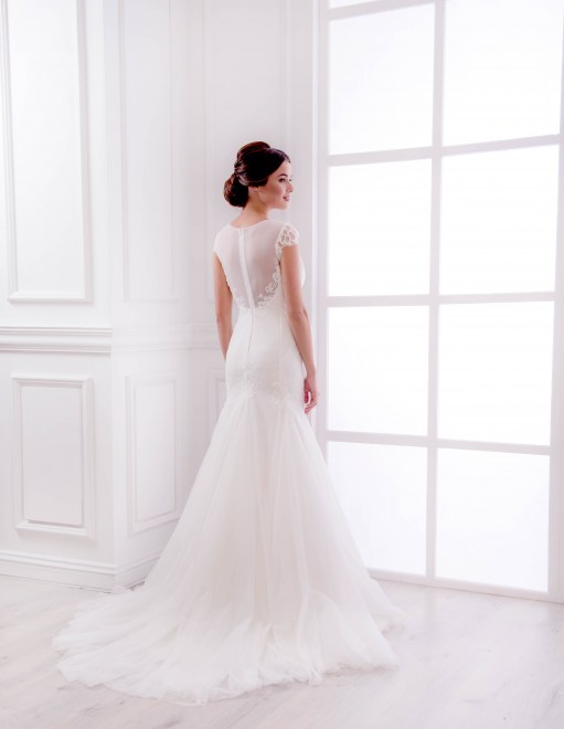 https://elisebride.ro/images/stories/virtuemart/product/VWD_TM_40_c.jpg