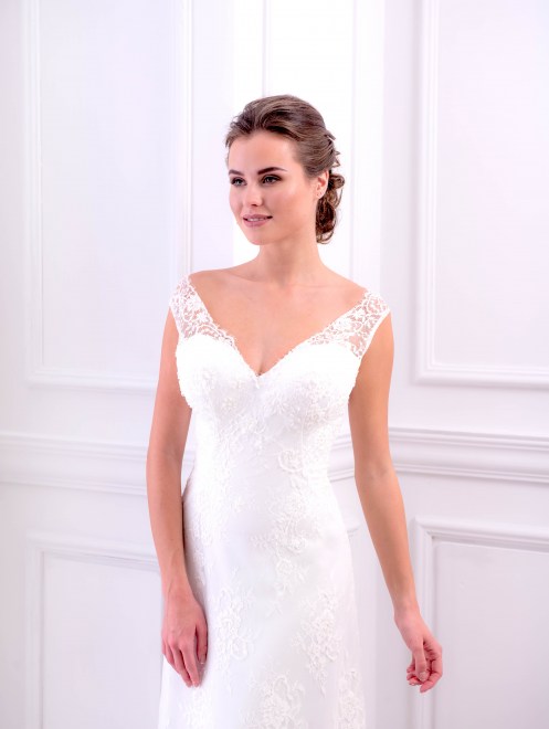 https://elisebride.ro/images/stories/virtuemart/product/VWD_TM_44_b.jpg