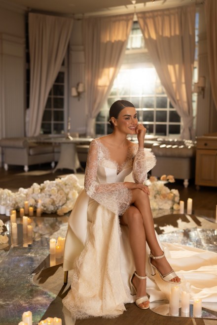 https://elisebride.ro/images/stories/virtuemart/product/Venus5.jpg
