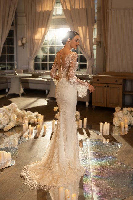 https://elisebride.ro/images/stories/virtuemart/product/Venus6.jpg