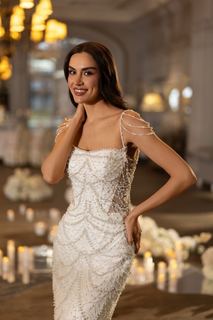 https://elisebride.ro/images/stories/virtuemart/product/Vivienne2.jpg