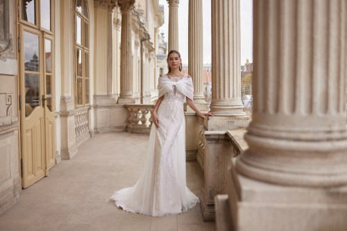 https://elisebride.ro/images/stories/virtuemart/product/alison-02.jpg