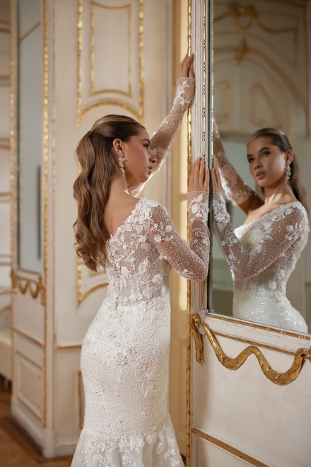 https://elisebride.ro/images/stories/virtuemart/product/andreea-04.jpg