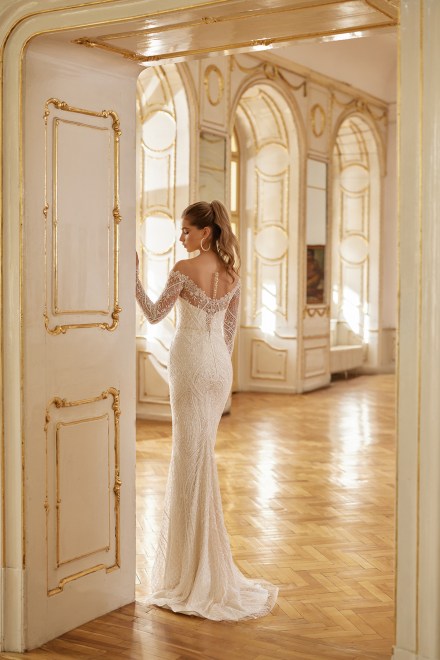 https://elisebride.ro/images/stories/virtuemart/product/esmeralda-02.jpg