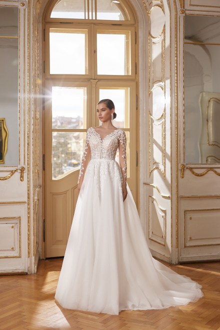 https://elisebride.ro/images/stories/virtuemart/product/herta-02.jpg