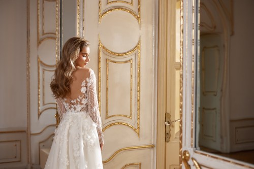https://elisebride.ro/images/stories/virtuemart/product/margareta-04.jpg
