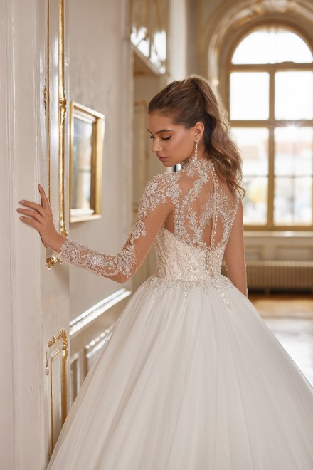 https://elisebride.ro/images/stories/virtuemart/product/tiana-034.jpg